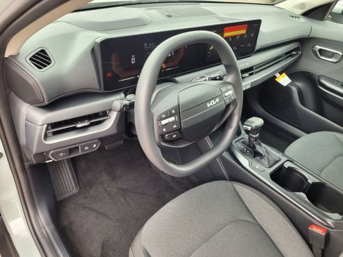 New 2026 Kia K4 FWD image 9
