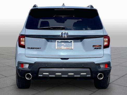 Used 2024 Honda Passport TrailSport image 5