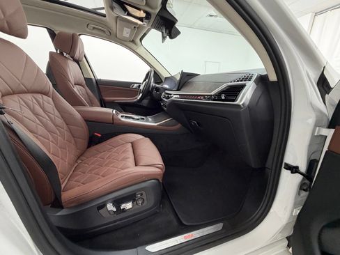 Used 2024 BMW X7 xDrive40i AWD/4WD image 44