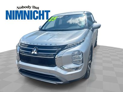 Used 2025 Mitsubishi Outlander SE