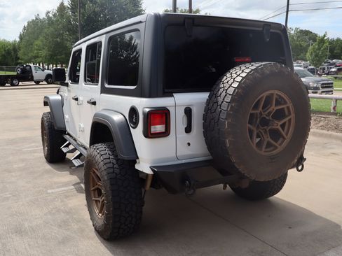 Used 2019 Jeep Wrangler Unlimited Sport S AWD/4WD image 6