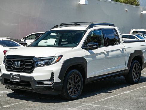 Used 2021 Honda Ridgeline Black Edition image 3
