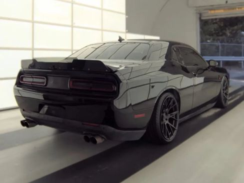 Used 2019 Dodge Challenger R/T Scat Pack RWD image 3