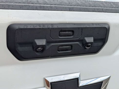 Used 2024 Chevrolet Silverado 2500 High Country w/ Technology Package AWD/4WD image 15