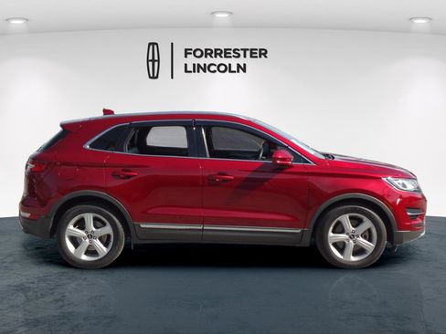Used 2015 Lincoln MKC FWD image 2