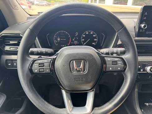 Used 2024 Honda Pilot Touring image 13