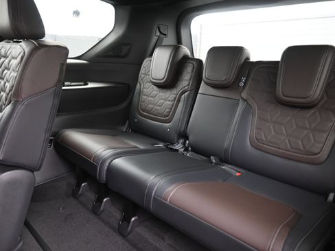 New 2026 Nissan Armada Platinum image 18