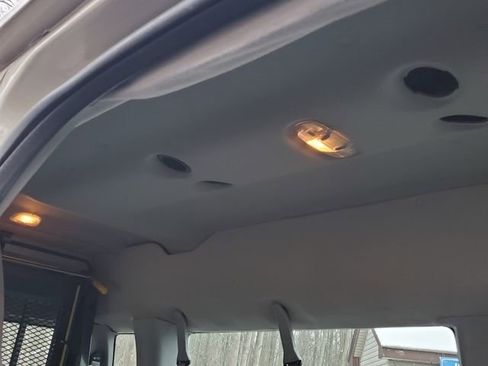 Used 2013 Ford E-350 and Econoline 350 XL image 31