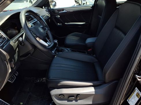 Certified 2023 Volkswagen Tiguan SE R-Line FWD image 17