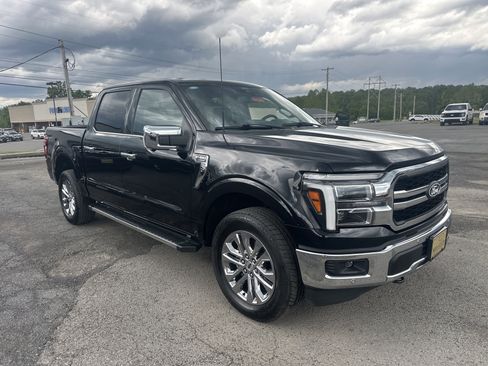 Used 2025 Ford F150 Lariat w/ Equipment Group 501A Mid AWD/4WD image 12