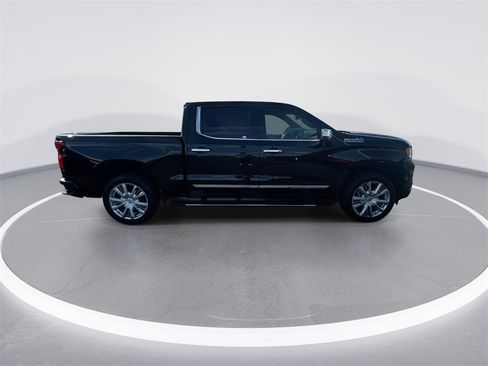 Used 2024 Chevrolet Silverado 1500 High Country w/ High Country Premium Package image 9