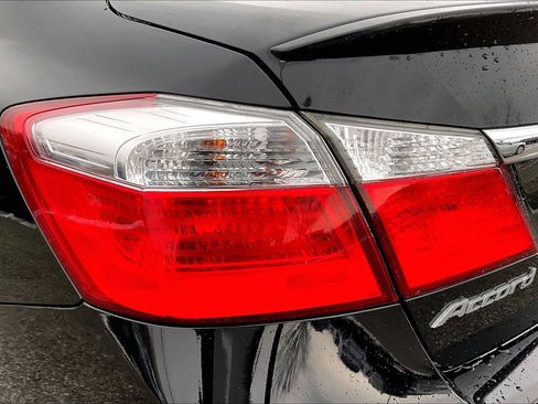 Used 2014 Honda Accord Sport image 30