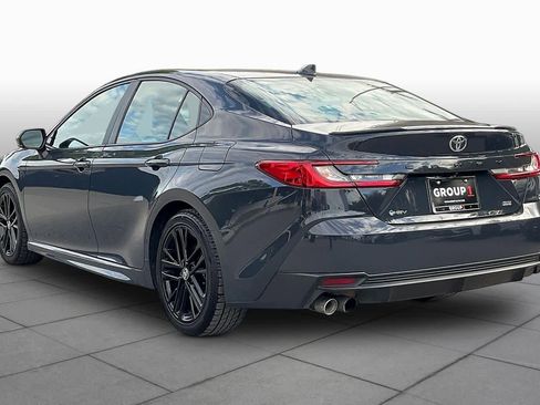 Used 2025 Toyota Camry SE FWD image 12