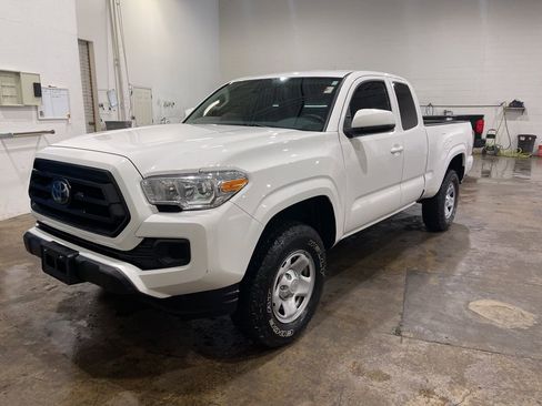 Used 2022 Toyota Tacoma SR w/ SR Convenience Package RWD image 1