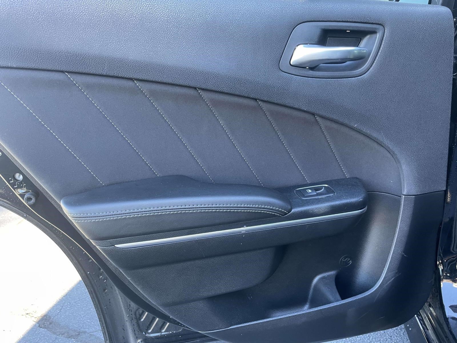 Used 2018 Dodge Charger R/T Scat Pack RWD image 13
