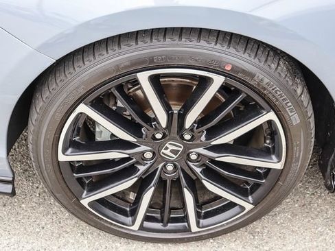Used 2023 Honda Accord Touring image 8