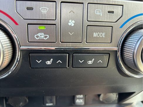 Used 2019 Toyota Tundra Limited w/ Limited Premium Package AWD/4WD image 31
