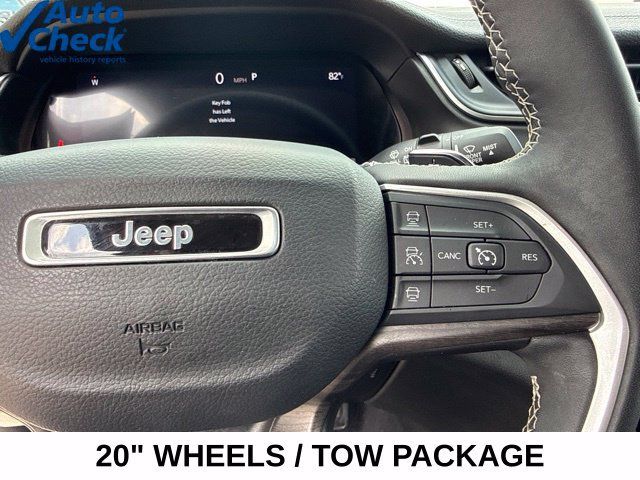 Used 2023 Jeep Grand Cherokee Limited w/ Trailer Tow Prep Group (B) AWD/4WD image 35
