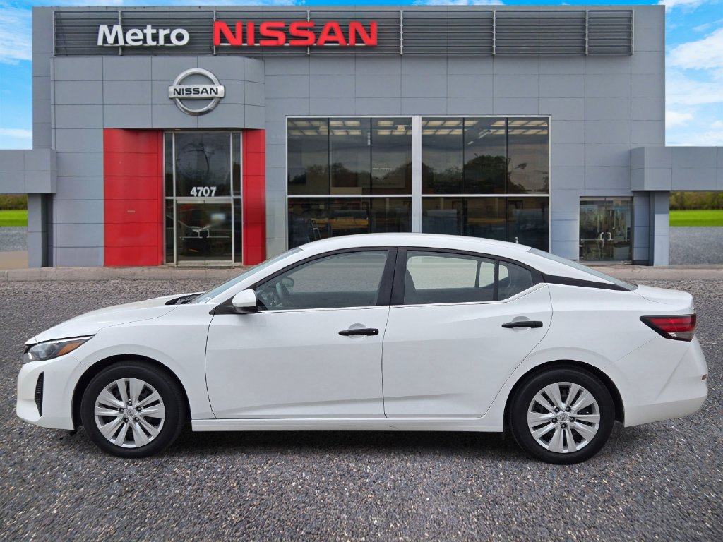 Certified 2024 Nissan Sentra S FWD image 3