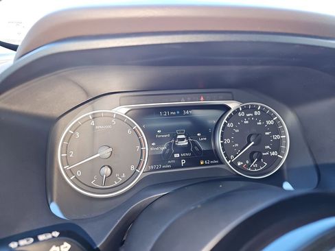 Used 2023 Nissan Rogue SV w/ SV Premium B Package image 36