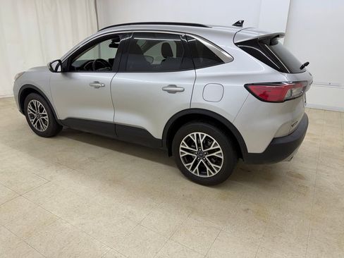 Used 2020 Ford Escape SEL image 3