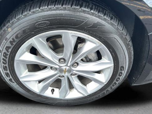 Used 2025 Chevrolet Malibu LT FWD image 21