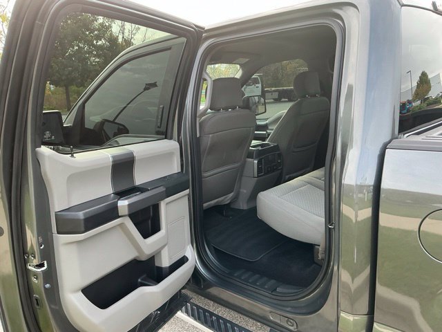 Used 2018 Ford F150 XLT w/ Equipment Group 302A Luxury AWD/4WD image 17