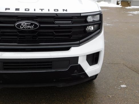 New 2025 Ford Expedition Platinum w/ Stealth Performance Package image 9