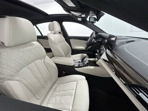Used 2023 BMW 540i xDrive w/ M Sport Package image 42