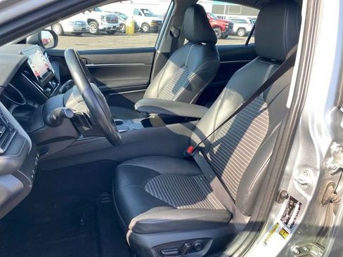 Used 2023 Toyota Camry SE FWD image 13
