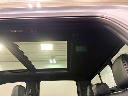 Used 2022 Ford F150 Lariat w/ Equipment Group 502A High image 10