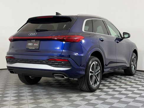 Used 2025 Audi Q5 Premium w/ Convenience Package AWD/4WD image 9