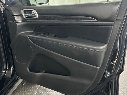 Used 2018 Jeep Grand Cherokee High Altitude image 38