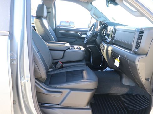 New 2026 Chevrolet Silverado 3500 LT image 32