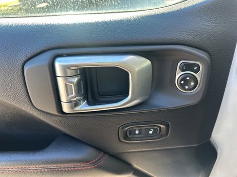 Used 2020 Jeep Wrangler Unlimited Rubicon w/ Dual Top Group image 19