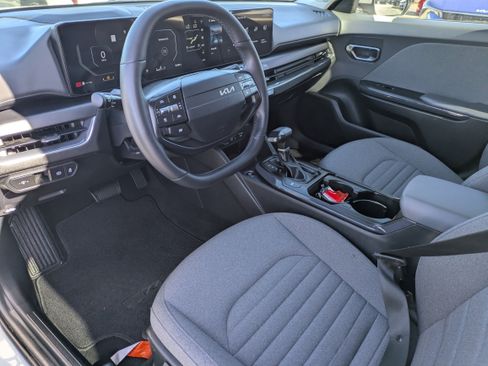 Certified 2025 Kia K4 EX image 23