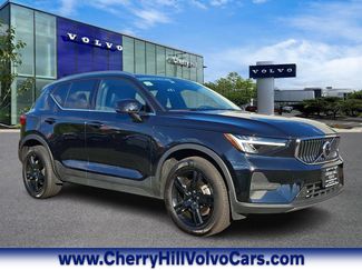 Certified 2025 Volvo XC40 B5 Core video 1