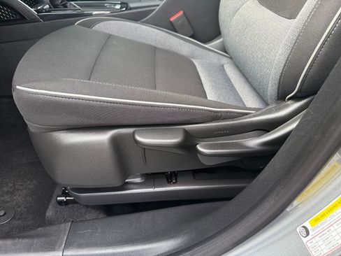 Used 2025 Chevrolet TrailBlazer LT image 27