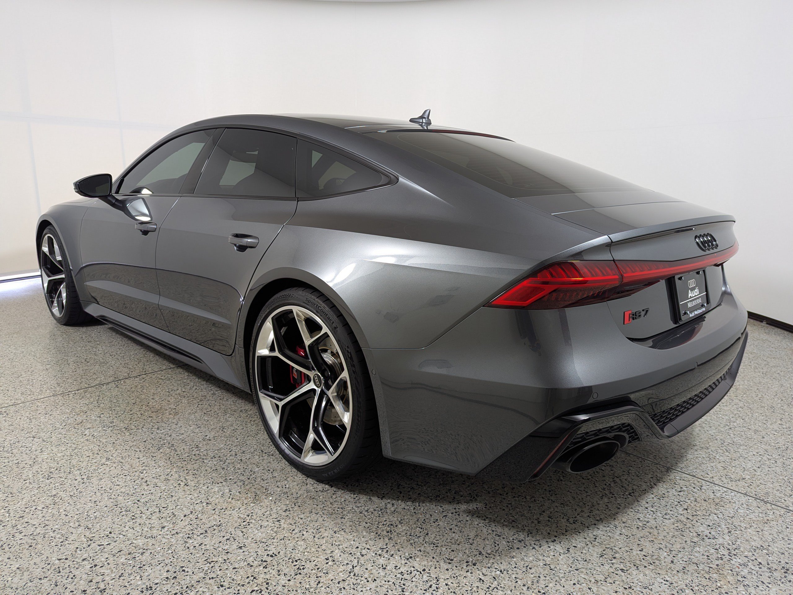Used 2025 Audi RS 7 Performance w/ Black Optic Package AWD/4WD image 5
