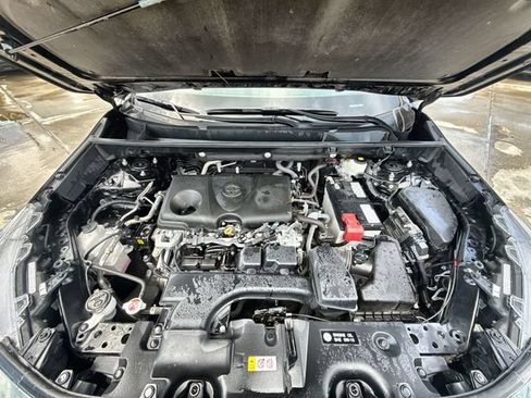 Used 2025 Toyota RAV4 XLE FWD image 24