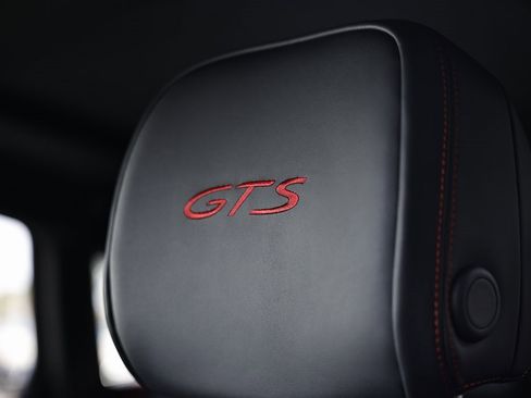 New 2026 Porsche Macan GTS image 23