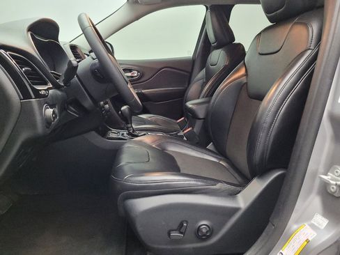 Used 2020 Jeep Cherokee Latitude Plus image 17