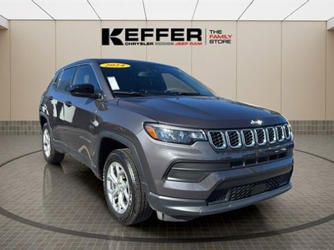 Certified 2024 Jeep Compass Sport image 7