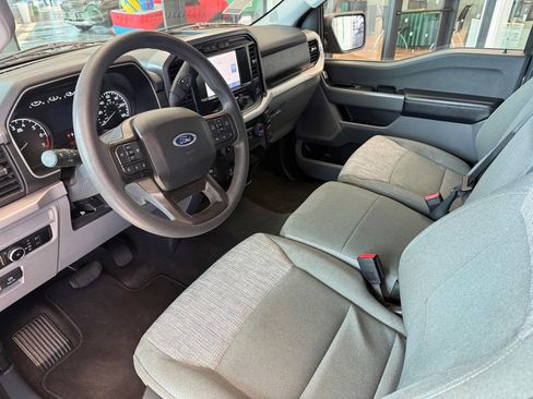 Used 2023 Ford Explorer XLT w/ Equipment Group 202A image 14