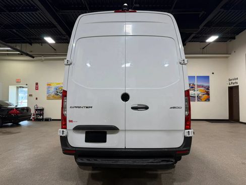 Used 2020 Mercedes-Benz Sprinter 2500 image 6