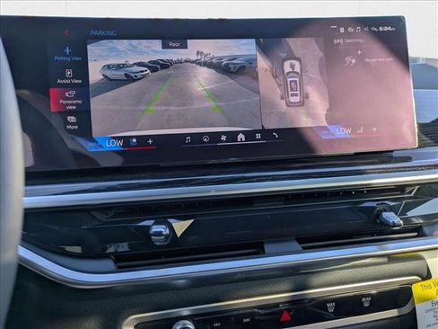 New 2026 BMW X7 M60i image 13