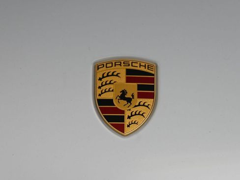 Certified 2023 Porsche Macan S image 34