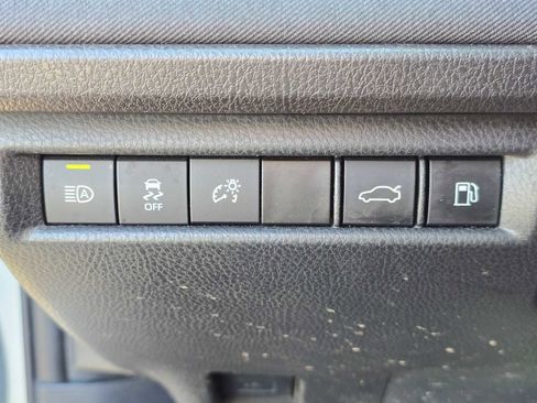 Used 2025 Toyota Camry LE w/ Convenience Package image 24