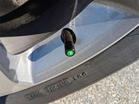 New 2025 Honda Pilot EX-L image 9