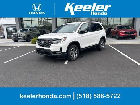 Used 2023 Honda Passport TrailSport image 1